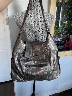 Y2K Canadian Matt & Nat Japanese Paper Vegan Leather Silver Hobo Shoulder Bag